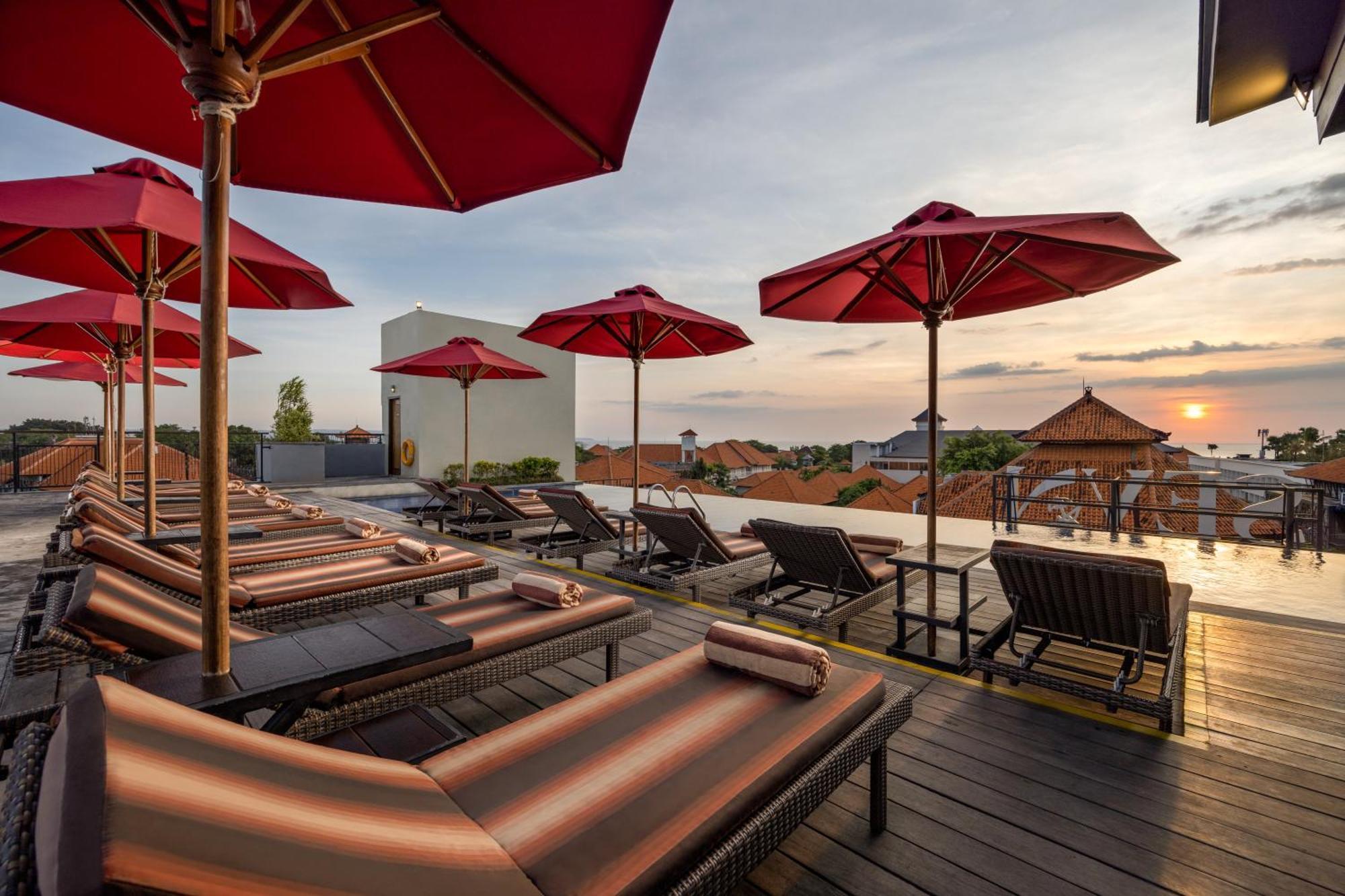 Sevn Legian Hotel Exterior photo