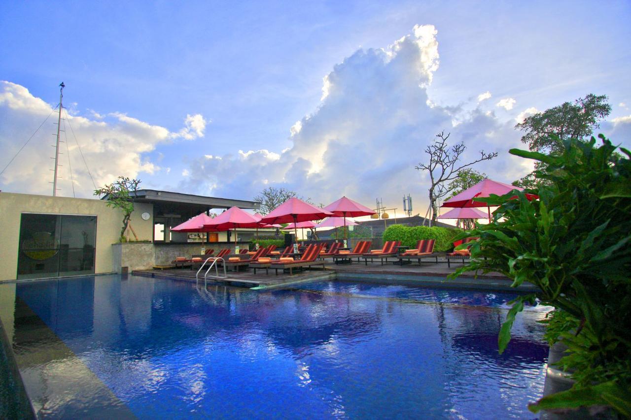 Sevn Legian Hotel Exterior photo